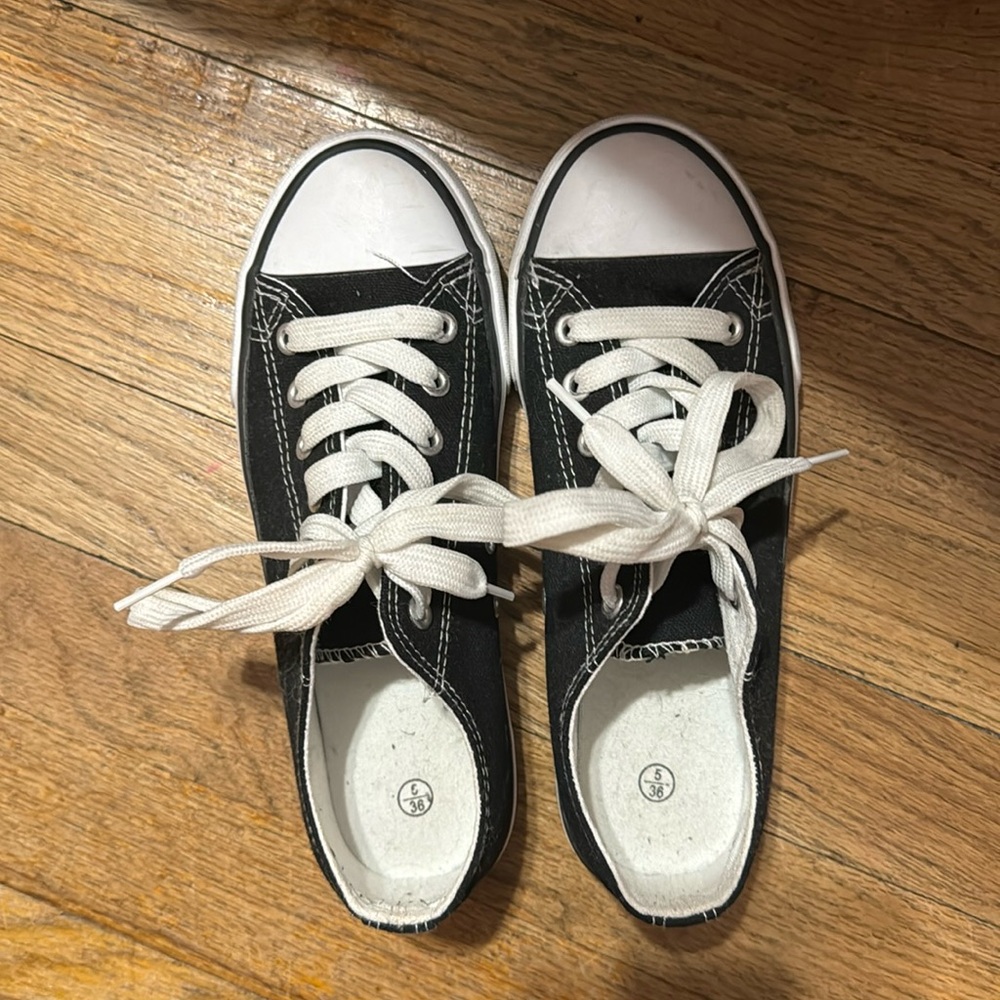 Brand new black converse